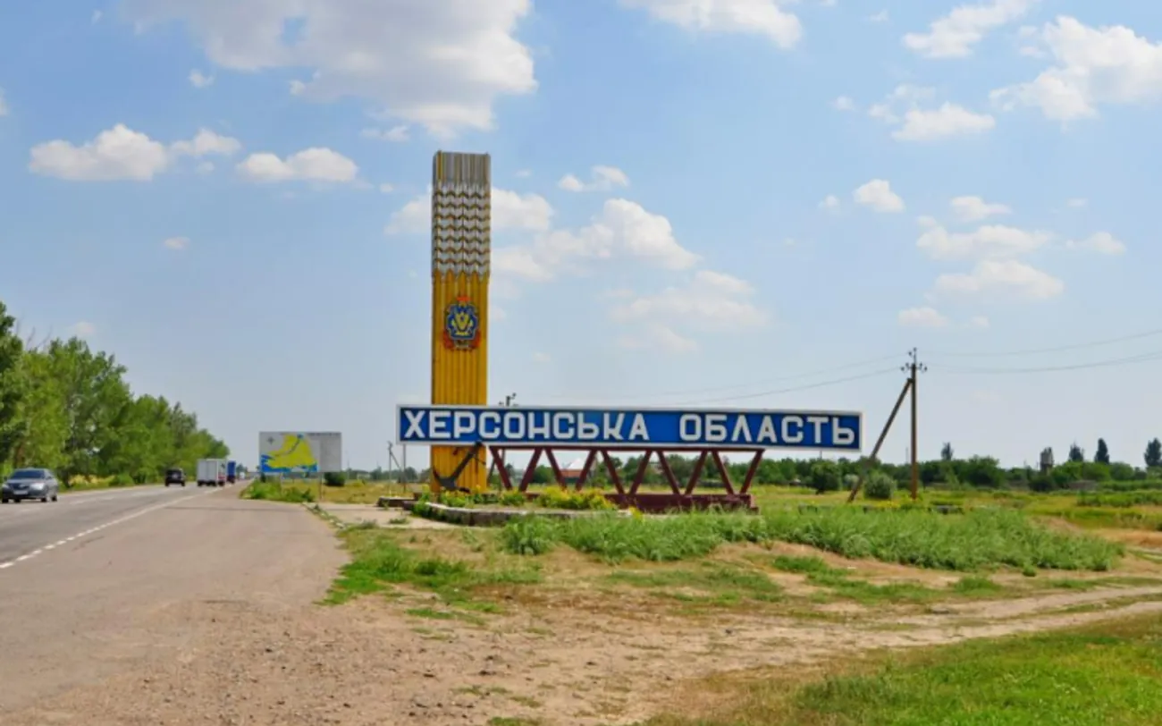 росіяни дроном вбили велосипедиста на Херсонщині, атакували ринок та пожежний підрозділ