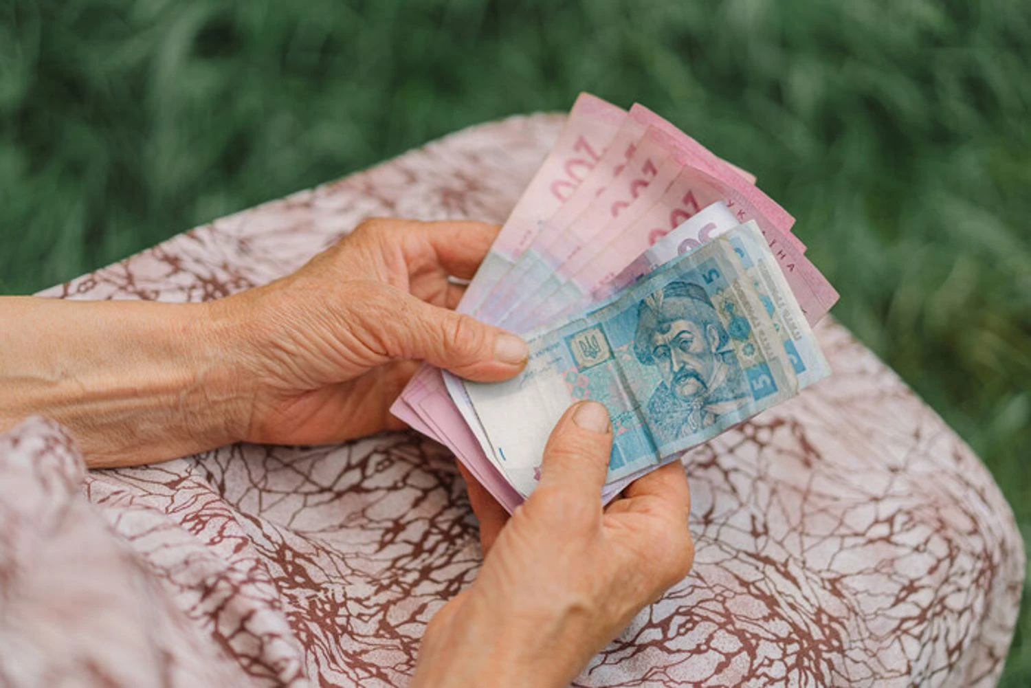 В Україні вдосконалили механізми виплат пенсій на ТОТ: що змінилося