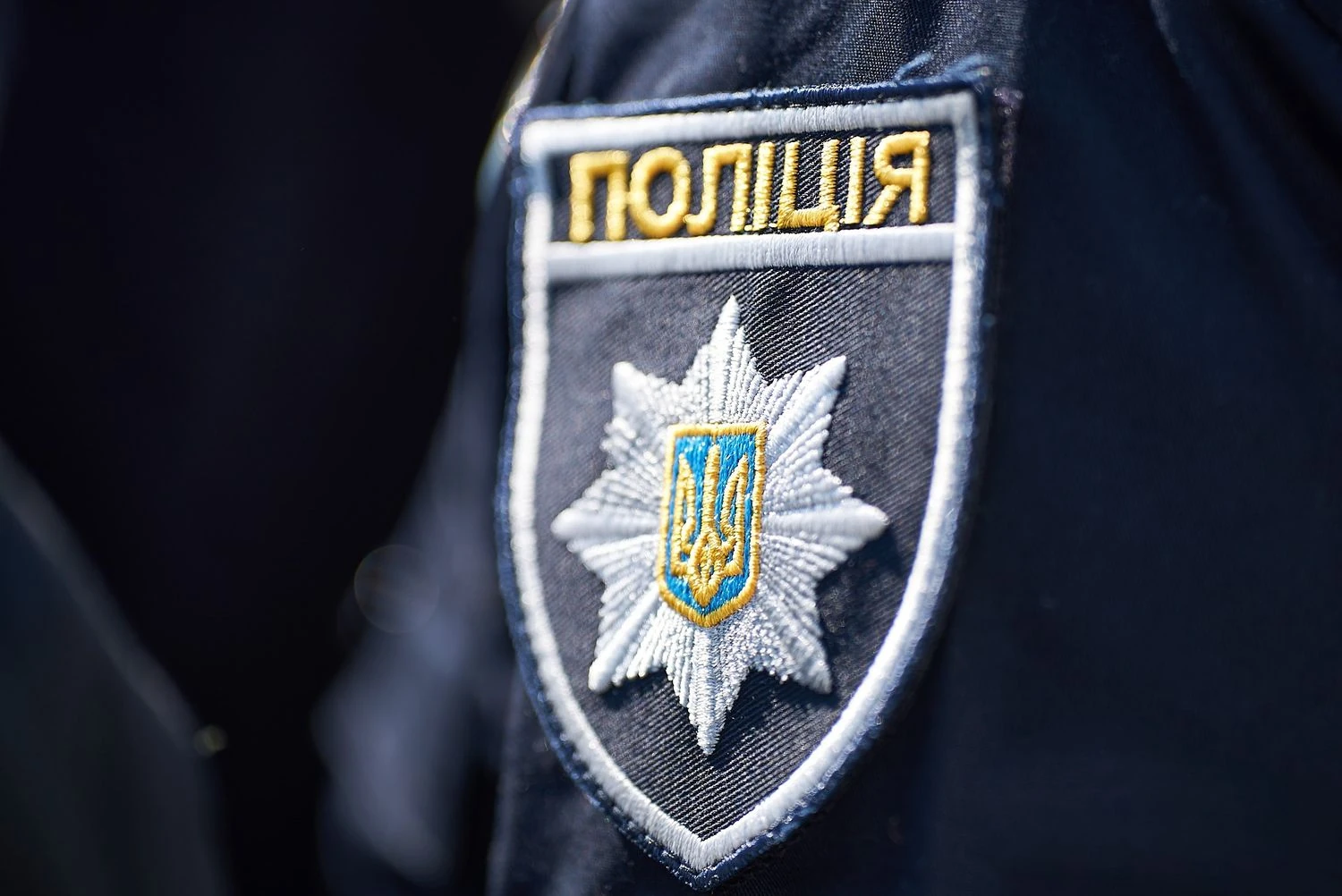 У Києві під час ДТП перекинулось авто поліції: загинув поліцейський