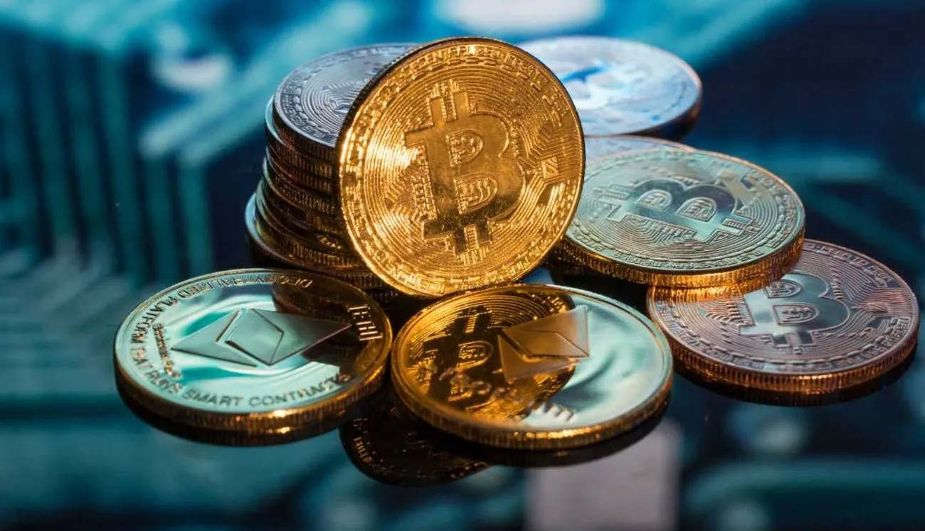 Біткоїн впав нижче $100 000 на тлі зниження інтересу до ризику