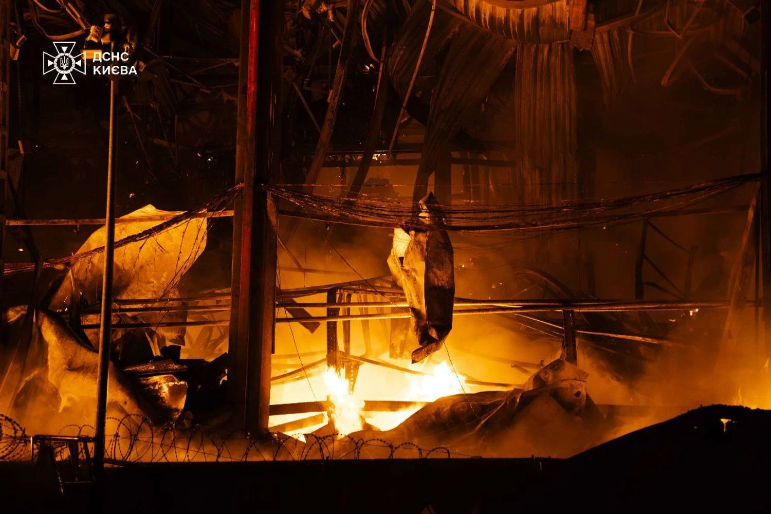 Уже 9 постраждалих від удару рф по Києву: показали наслідки