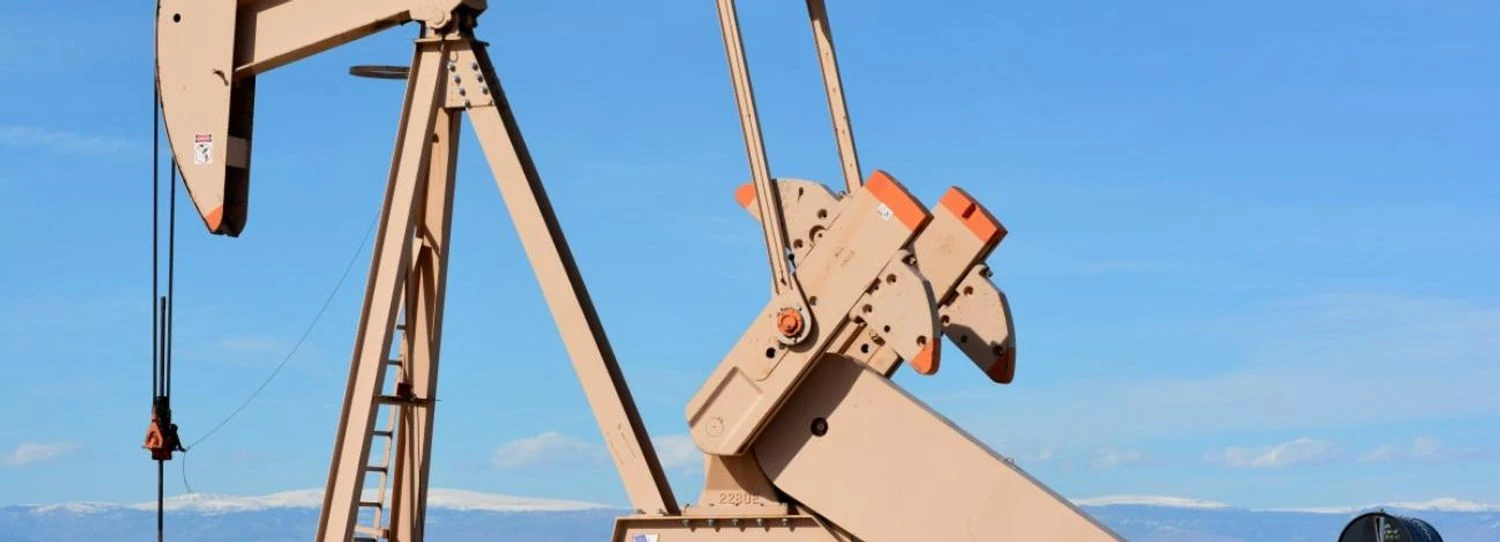 Ціни на нафту знизилися на тлі спаду на ринках та сильного тиску на долар