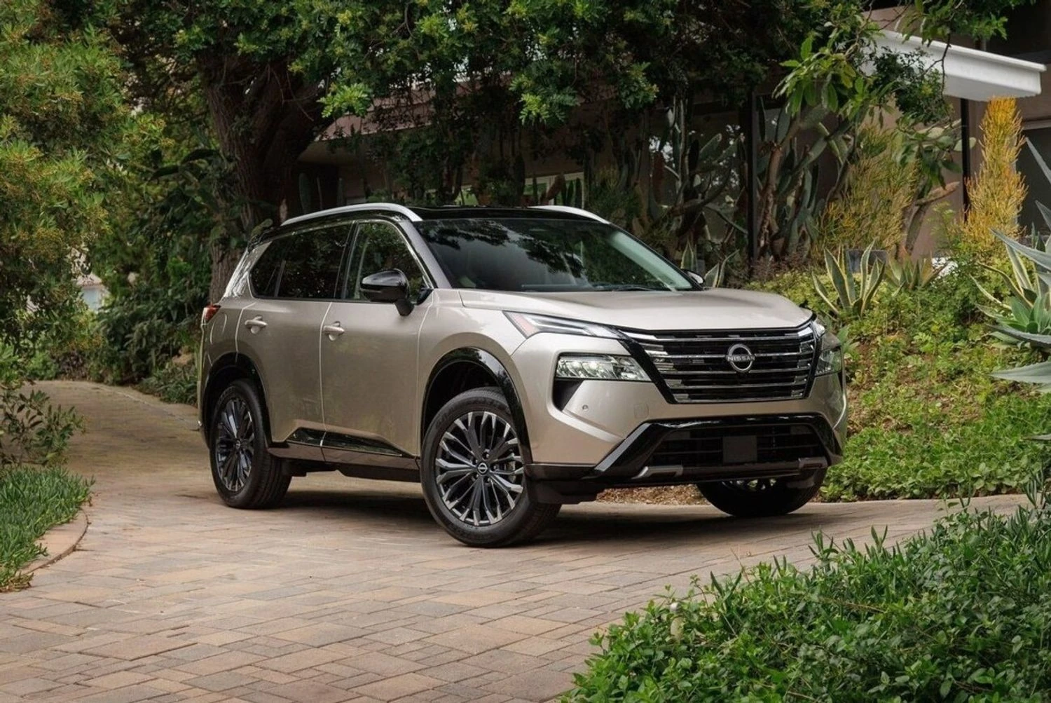 Nissan скоротить виробництво позашляховика Rogue через дефіцит чіпів Nexperia