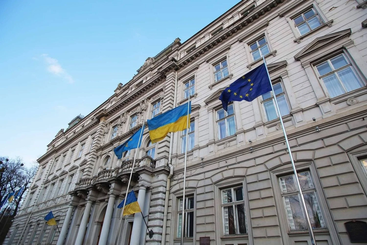 Привласнення майже 4 млн грн на проєкті дитячої лікарні: судитимуть експосадовця ЛОДА та директора держпідприємства