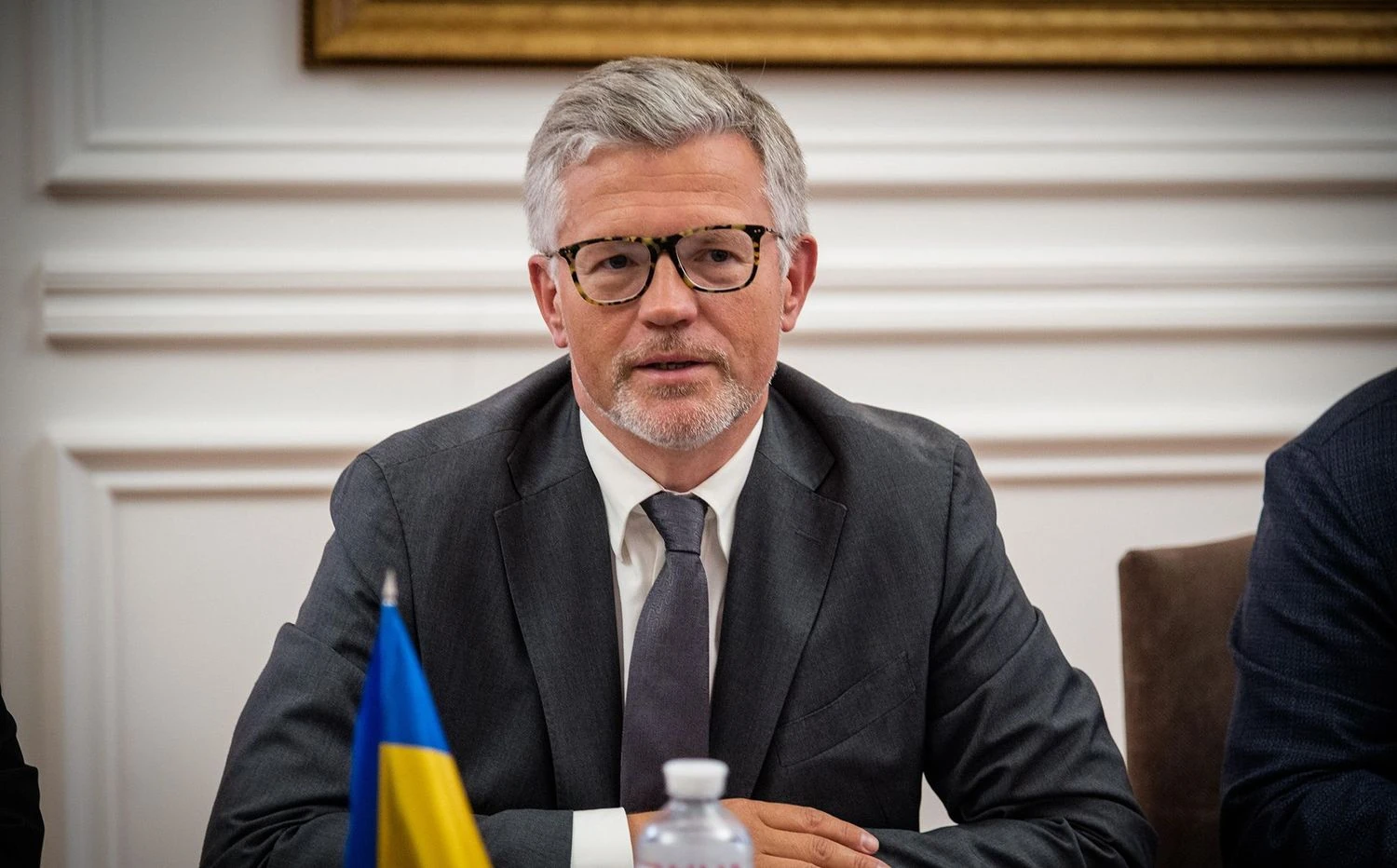 “Ви отримаєте дірку від бублика”: Мельник про заклики росії до України щодо капітуляції