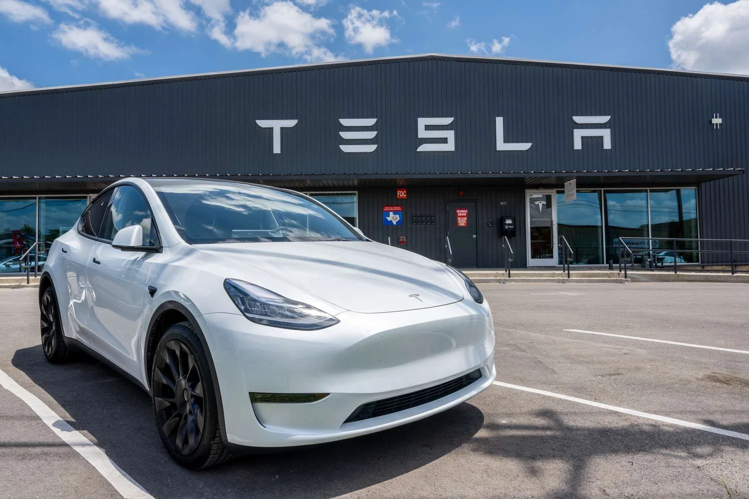 Рада директорів Tesla отримала понад 3 мільярди доларів акційних винагород