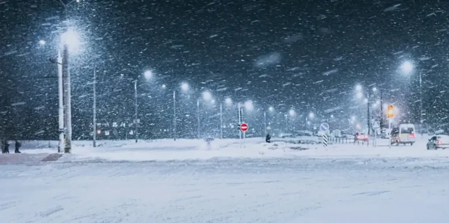 “Ситуація на дорогах може бути критичною”: українців попередили про негоду 9 січня зі штормовим вітром, завірюхами та ожеледицею