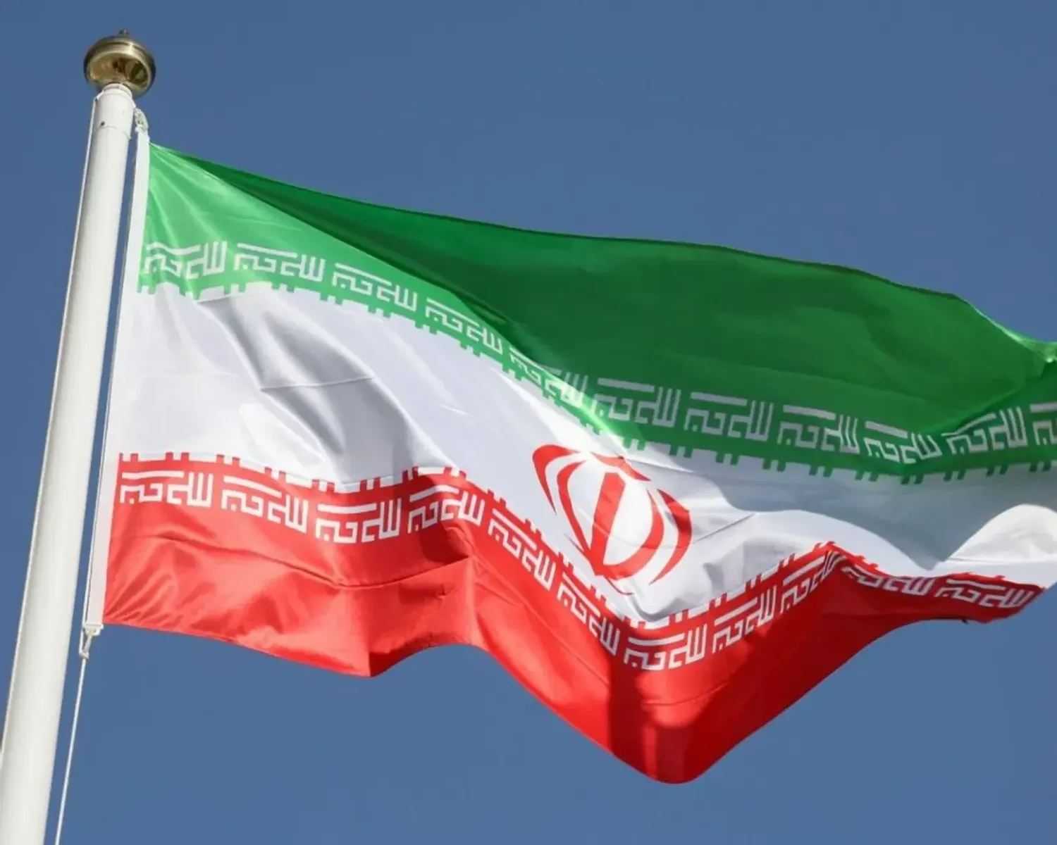 Іран відкрив повітряний простір після закриття на тлі загрози нападу з боку США - Al Jazeera