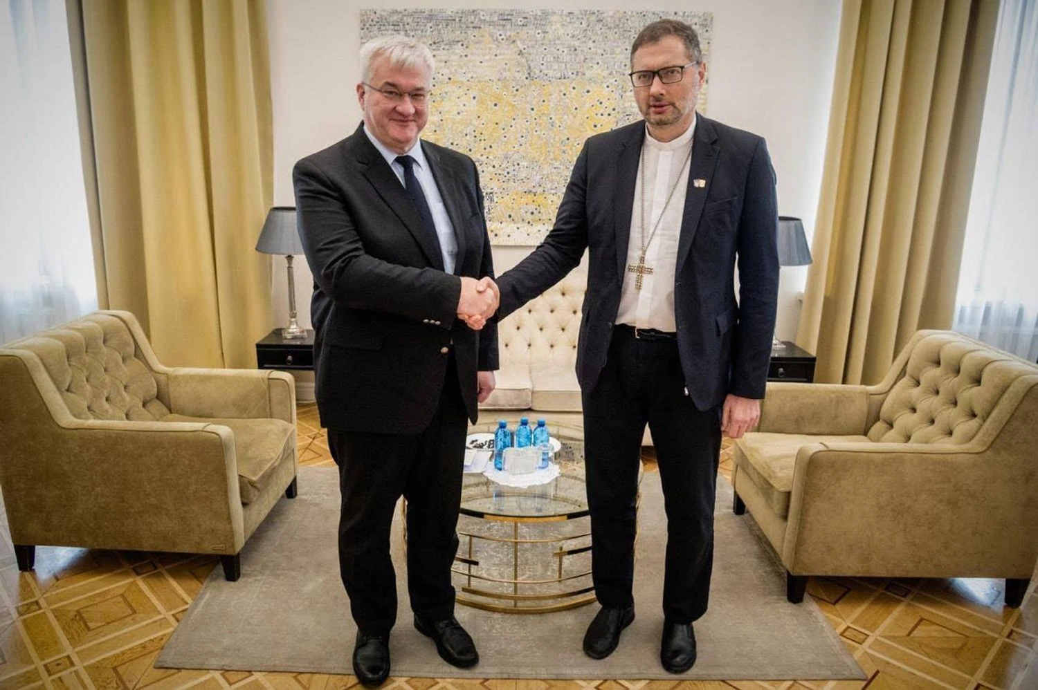 Сибіга обговорив із Апостольським нунцієм співпрацю України та Святого Престолу