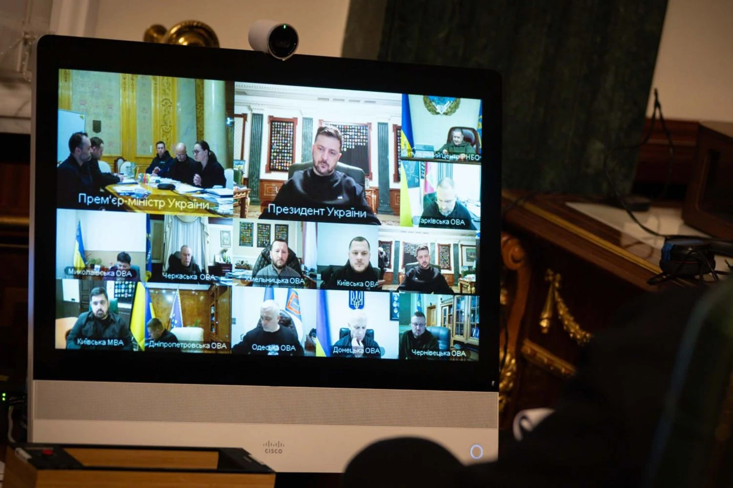 Є удари, немає ударів – все одно сотні будинків у Києві без опалення: Зеленський розкритикував роботу столичної влади