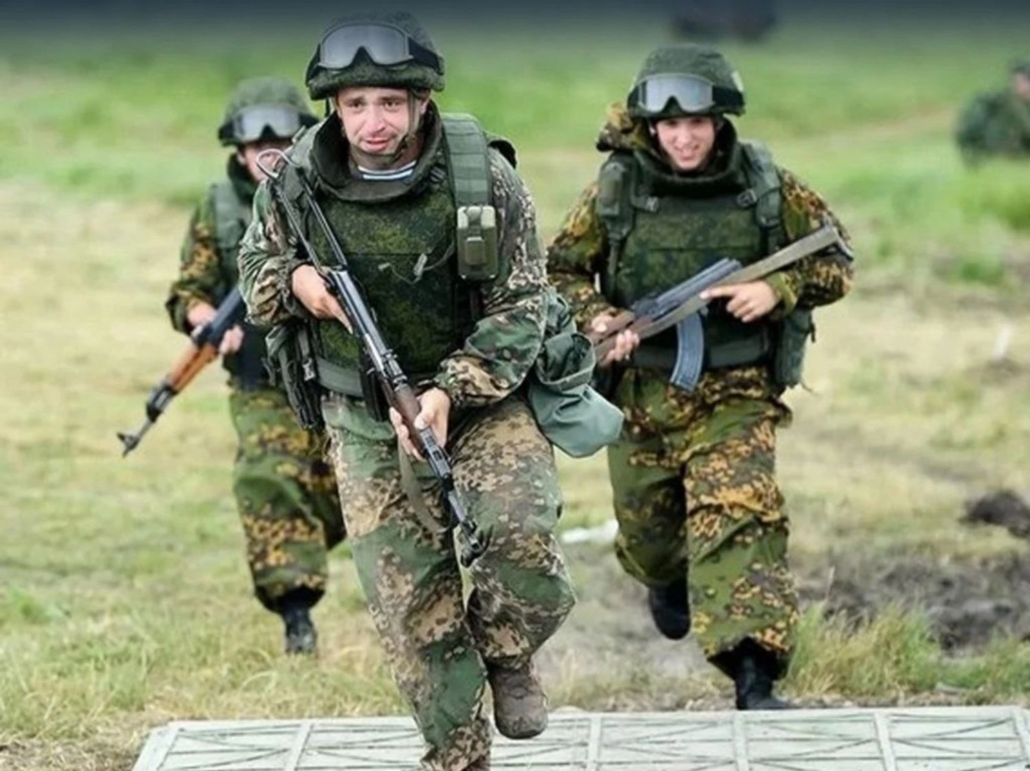 рф вербує іноземців для диверсій у Європі через табори “вагнера” – ЦПД