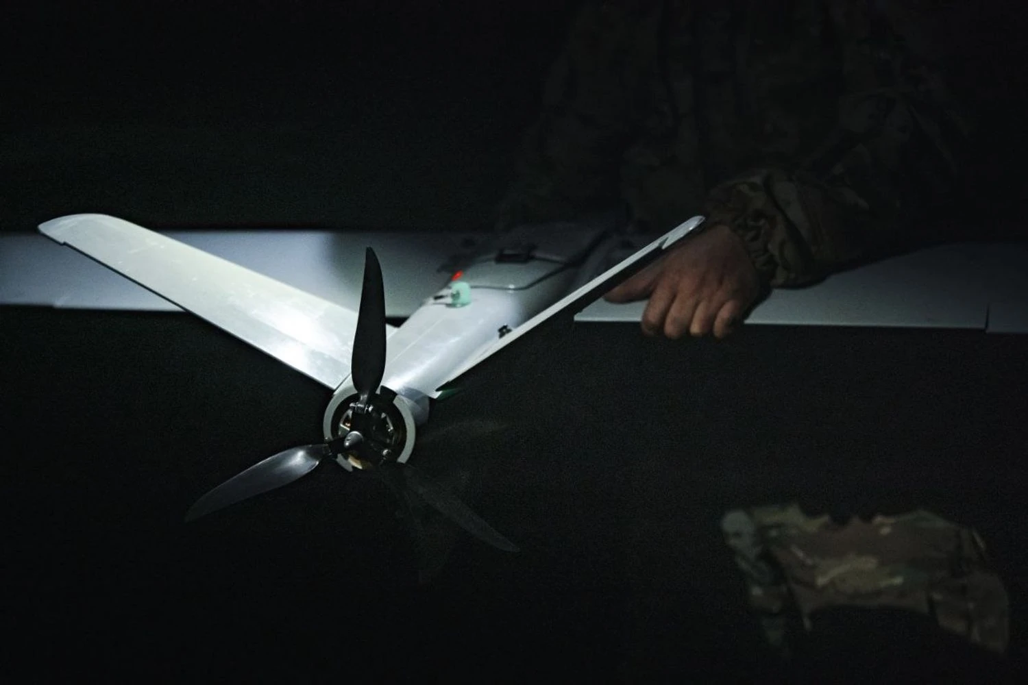 Генштаб підтвердив ураження нафтобази окупантів у Криму і нафтоперекачувальної станції