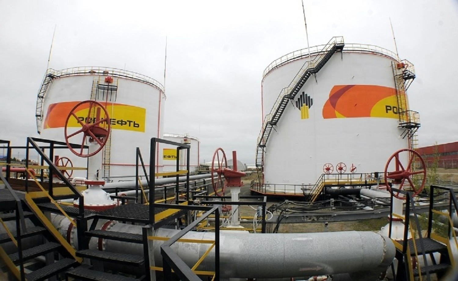 США поновили дію санкцій проти російської нафти - ЗМІ