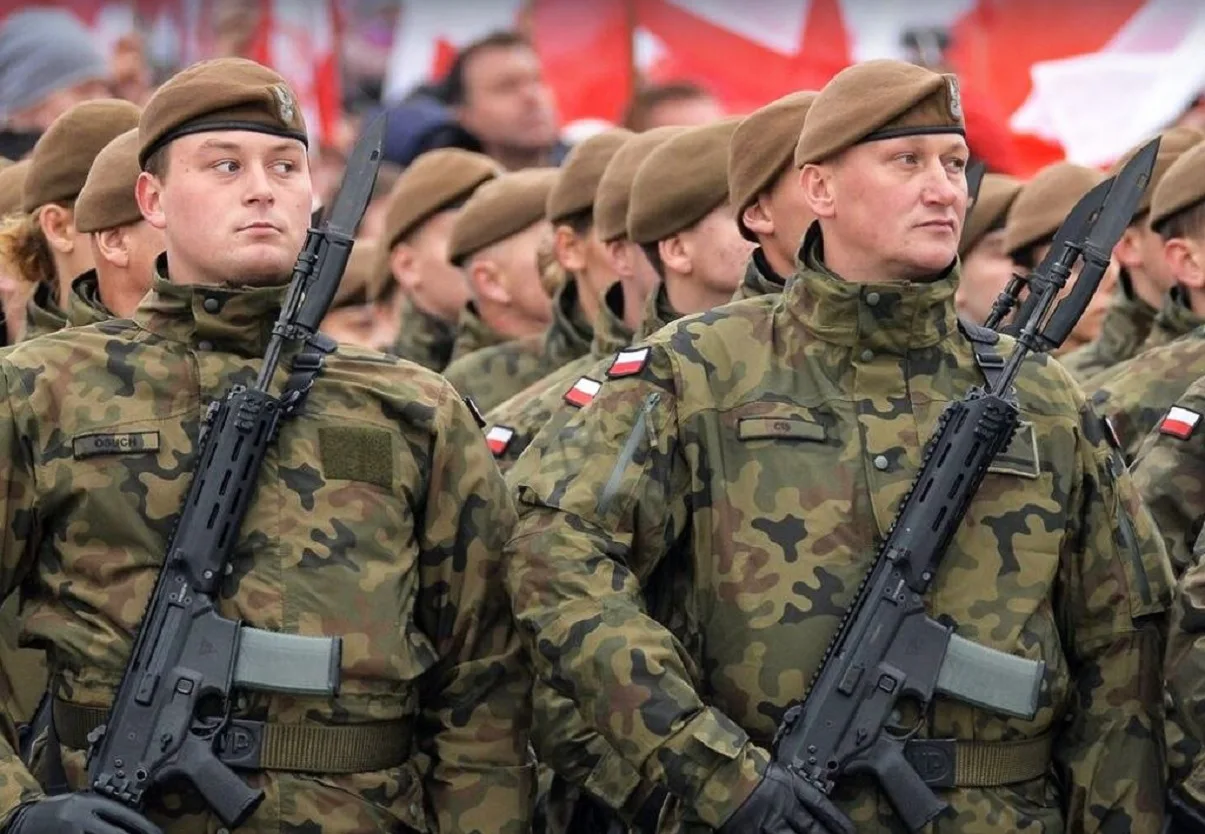 росія маніпулює темою мобілізації у Польщі для підриву обороноздатності – ЦПДрф поширює фейки про військовий облік у Польщі для зриву рекрутингу. Кампанія спрямована на руйнування довіри громадян до армії та
держави.Політика • 8 травня, 00:27 • 13667 перегляди