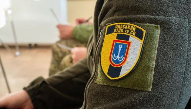 На Одещині чоловік напав з ножем на військовослужбовців ТЦК, вони у важкому стані