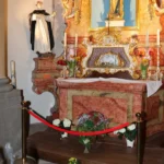 У чеській базиліці викрали 800-річний череп, який вважають реліквією святої