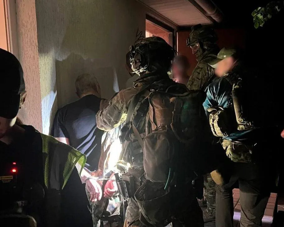 Водій під час суперечки на дорозі у Києві вистрілив опоненту в живіт - поліція