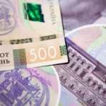 Долар по 51 гривні та ріст зарплат: уряд представив бюджетний план на три роки