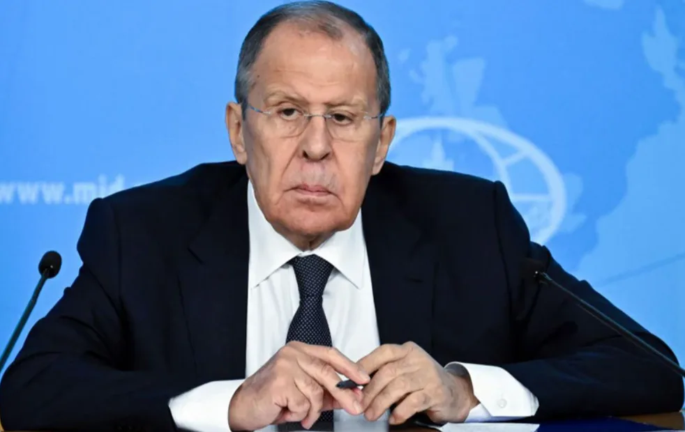 лавров звинуватив Європу у зриві переговорів та заявив про підготовку до конфлікту з рф