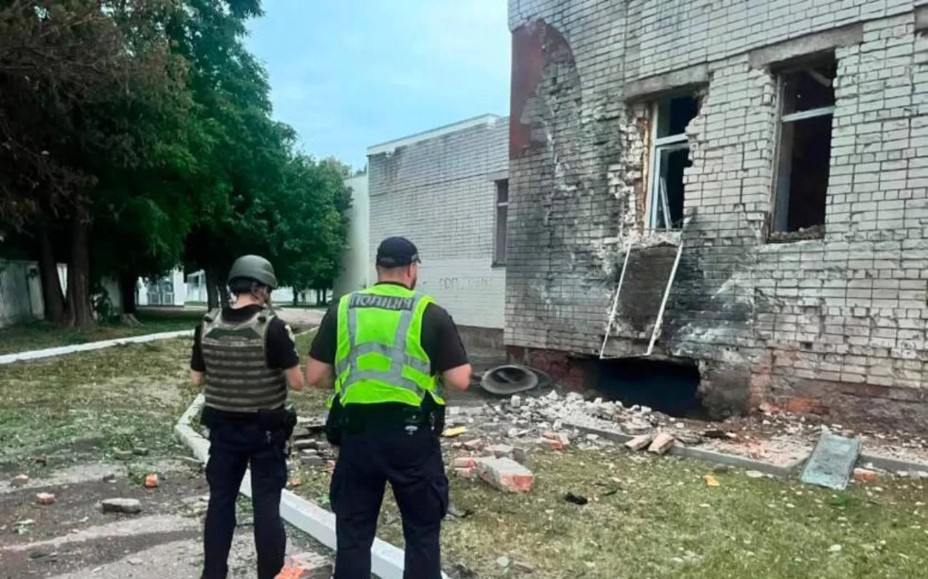 Дрони рф атакували Чернігівщину - троє поранених, пошкоджено лікарню та школу